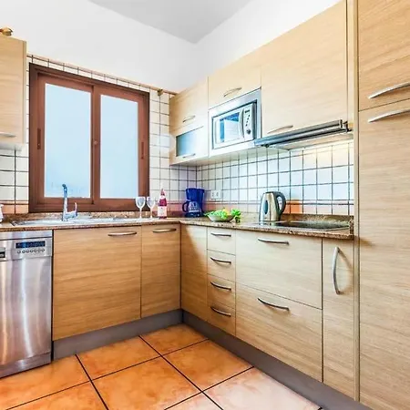 Sleeps 6 Pool Air Con Wifi Villa Corralejo